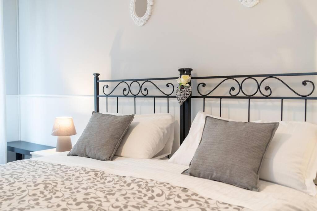 Terrazze Italiane City Center - White Apartment Verona Exterior foto